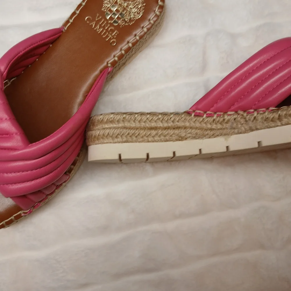 NWOT-Vince Camuto Women’s Pink Leather Slide Sandals Size 8 | - Picture 3 of 9